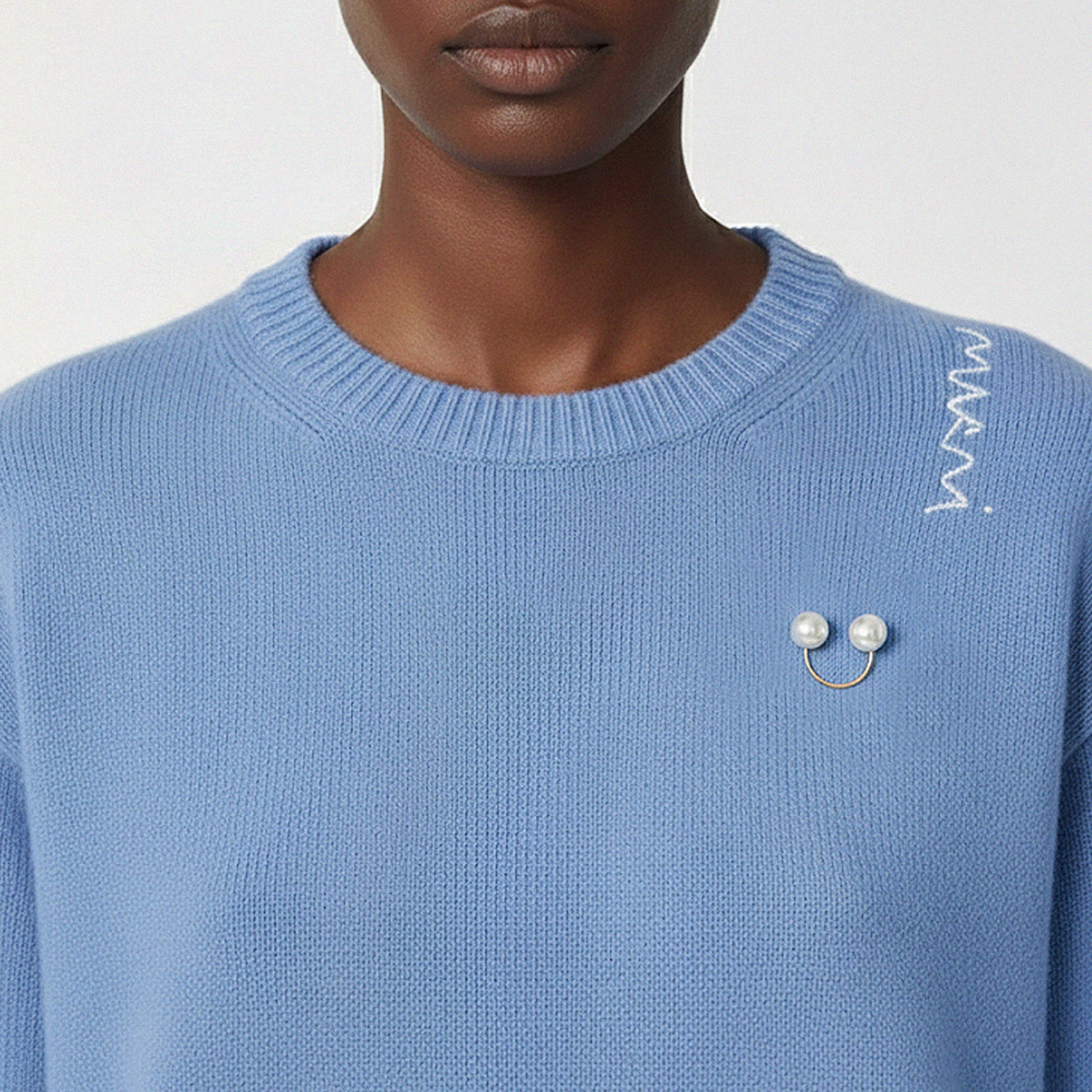 GOLDEN SMILE - BROOCH BY STUDIO 0.25