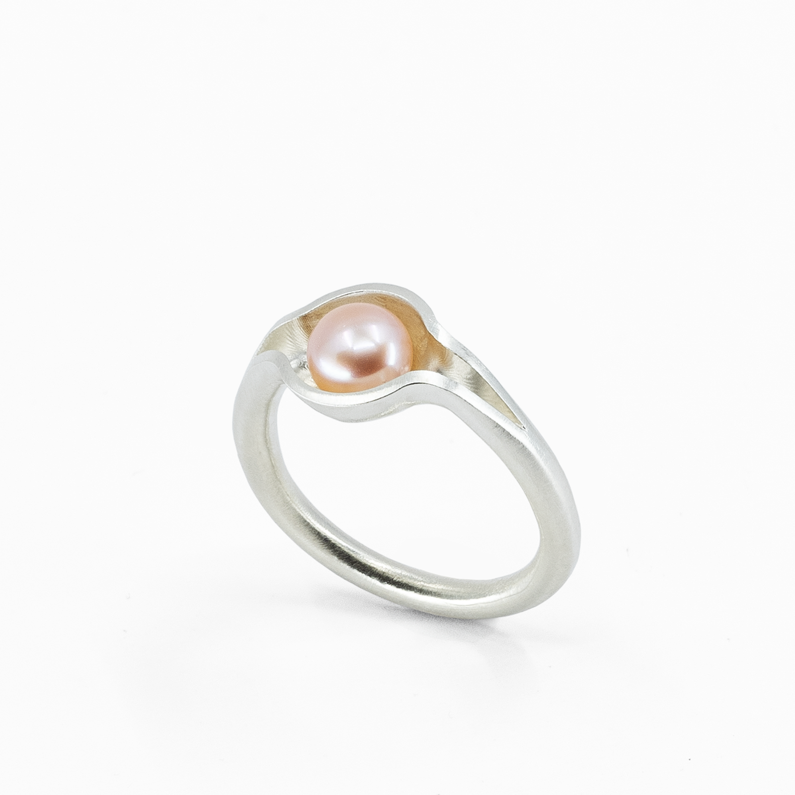 PERLA - RING BY THEÓDORA ALFREDSDÓTTIR