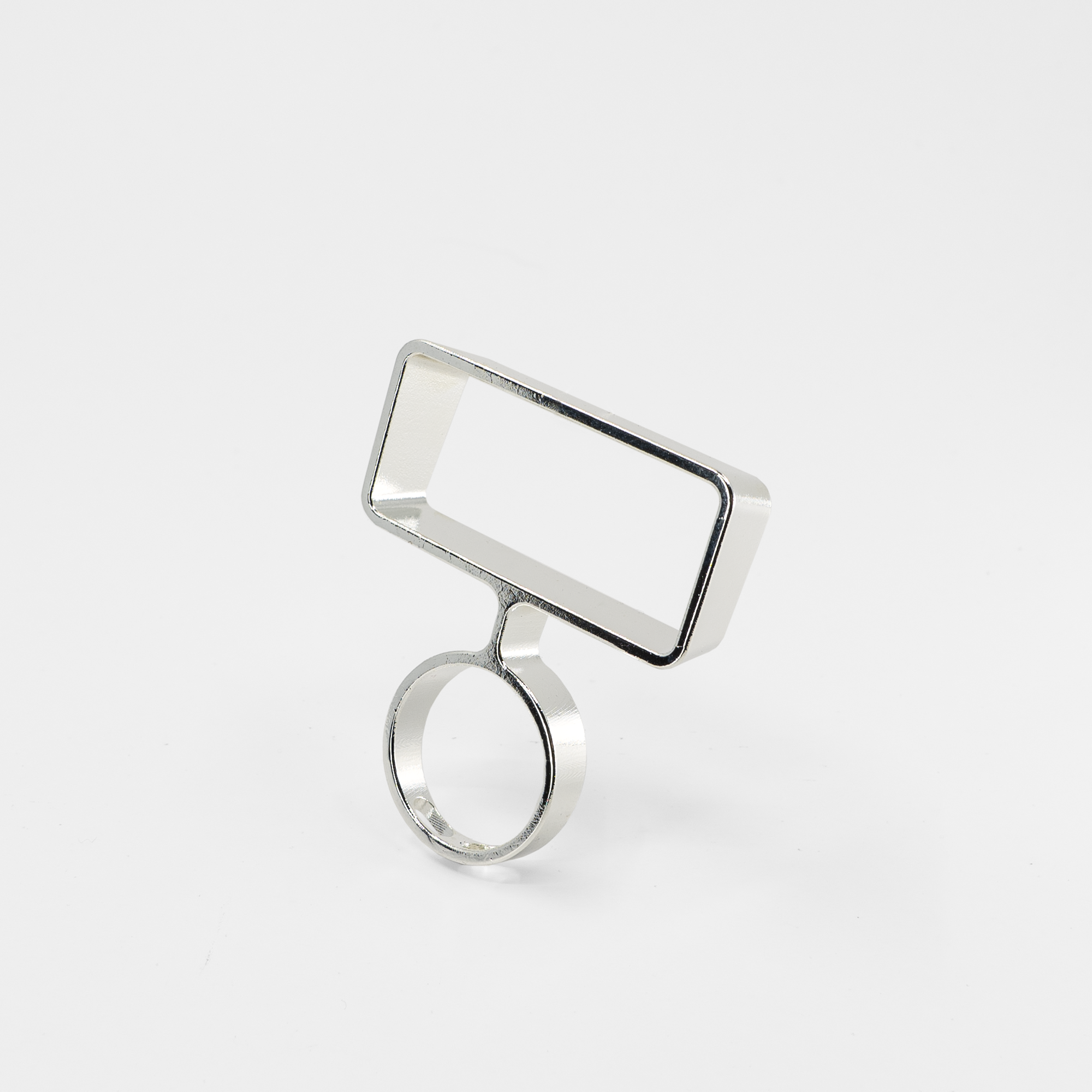 VIEWFINDER - PENDANT RING BY STUDIOMAMA