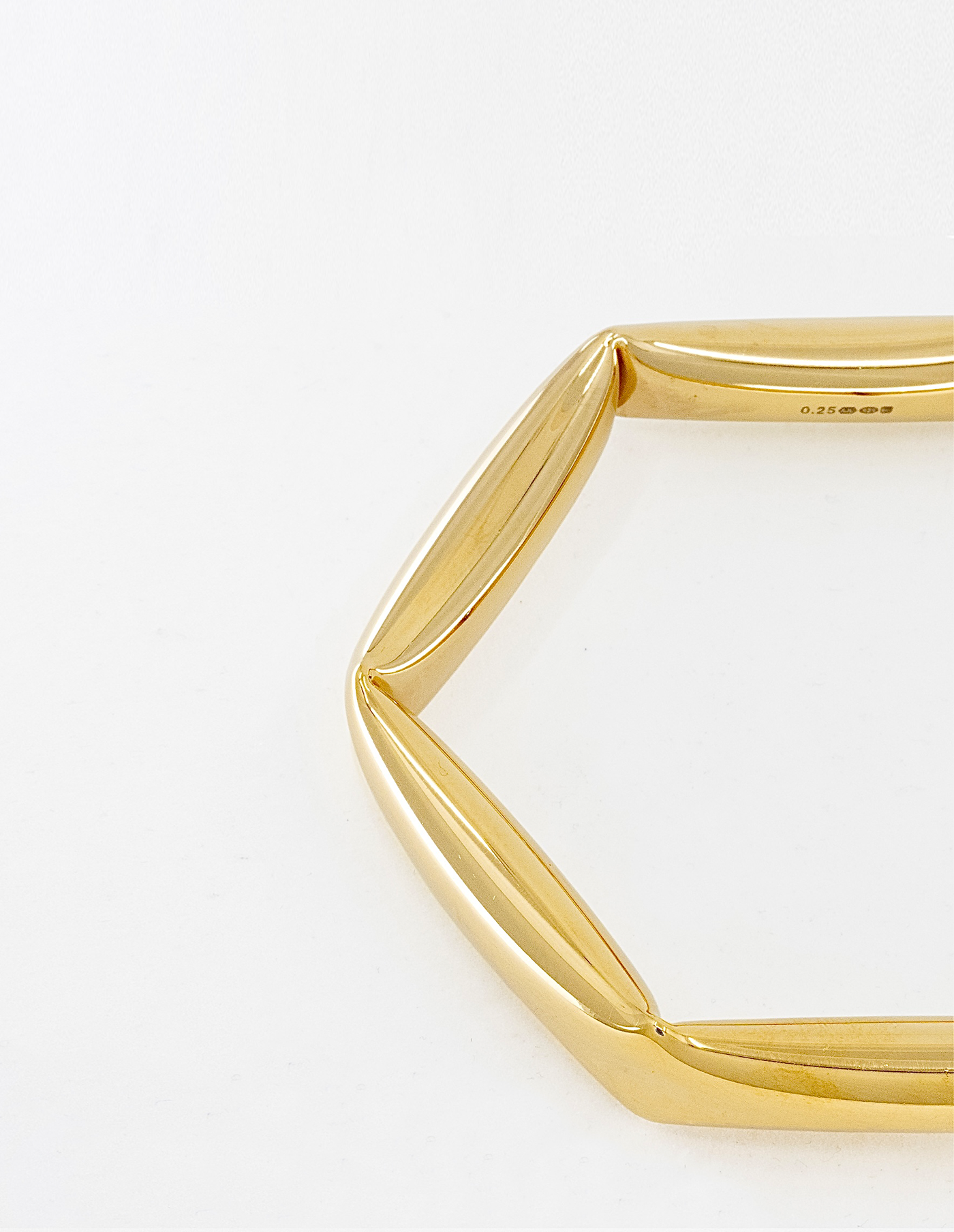 KINK BANGLE by Studio 0.25