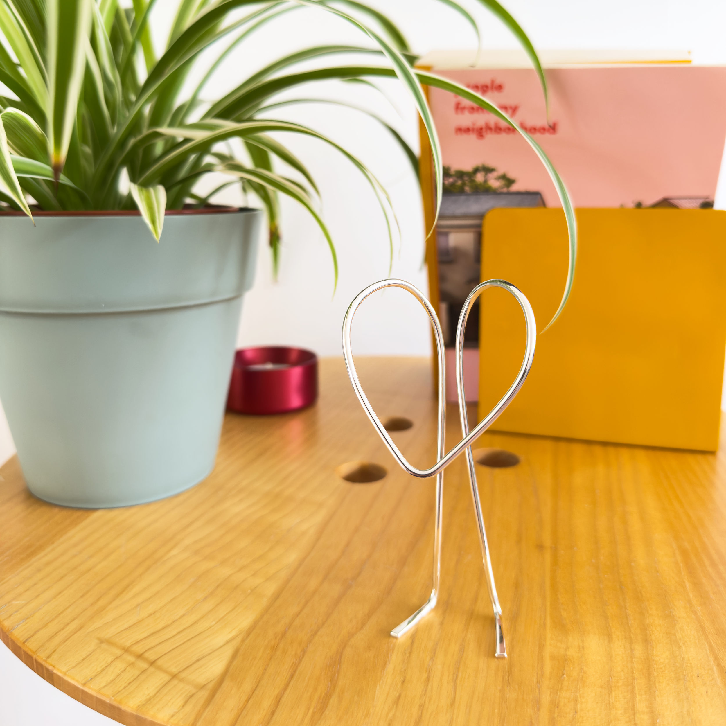 LOVELINES 'TWINED' - WIRE SCULPTURE BY STUDIOMAMA