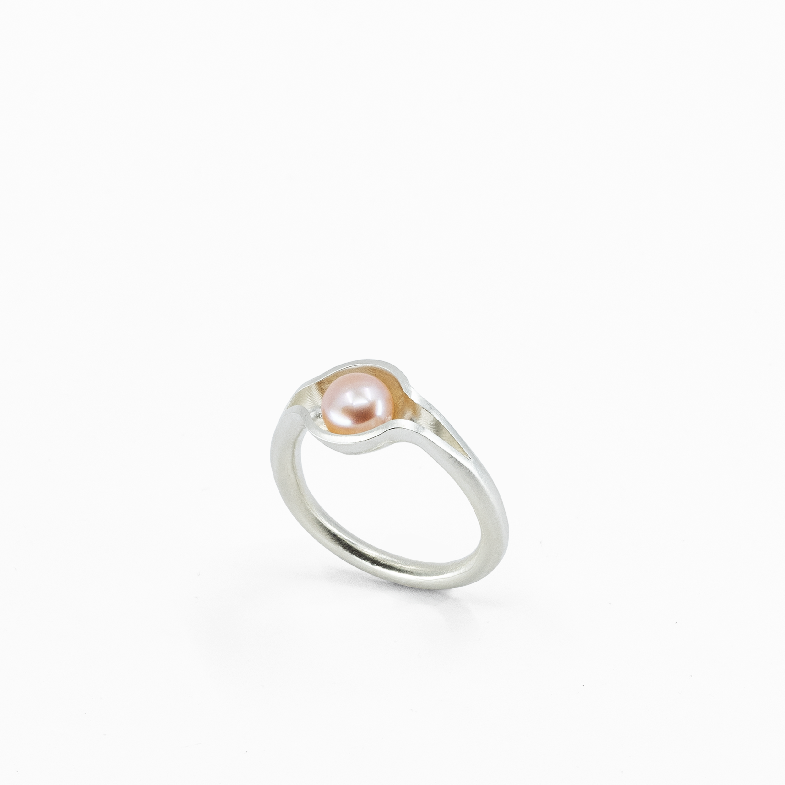 PERLA RING BY THEODORA ALFREDSDOTTIR